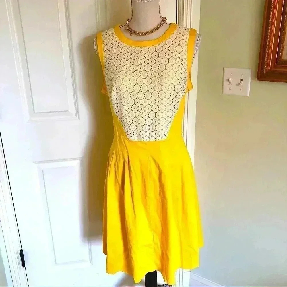 𝅺London Style Collection yellow and white mod fit and‎ flair dress 12